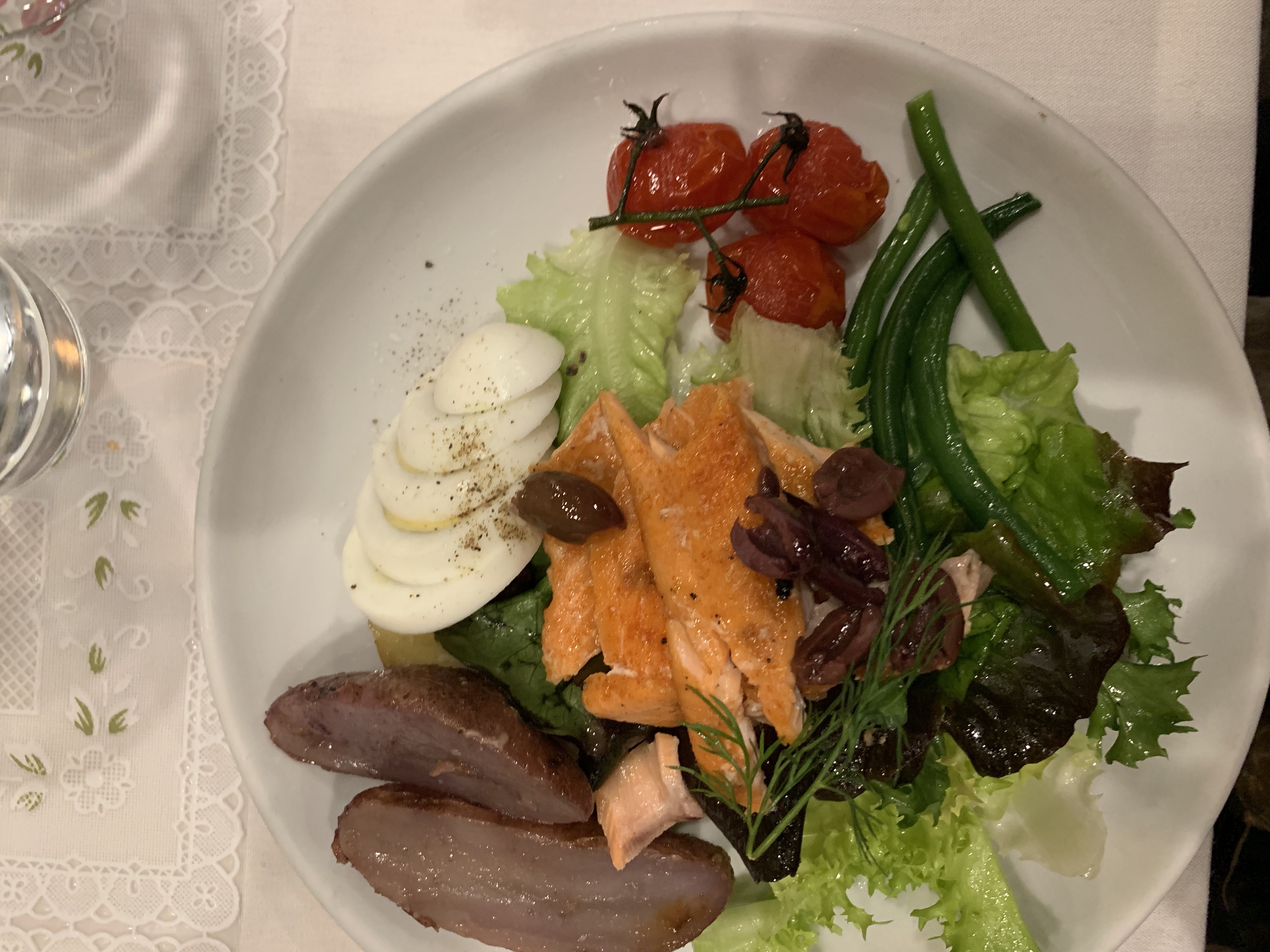 Salada with smoked Idaho trout